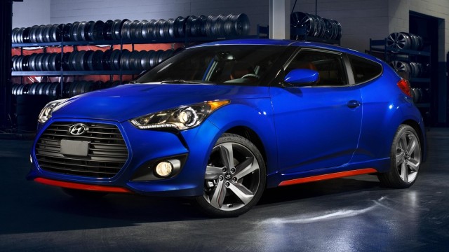 Hyundai 2014 Veloster Turbo R-Spec (2).jpg